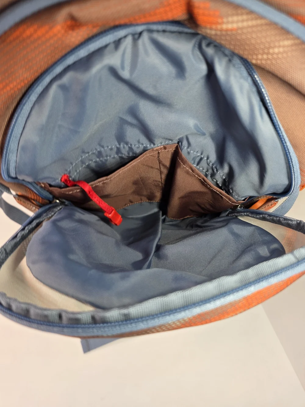 OSPREY Smoky Desert Print Daylite Backpack in Brown with Orange and Blue Accents